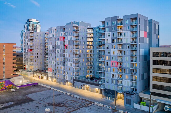 Photo - The Metropolitan