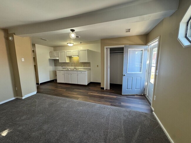 Photo - 80 Williams Unit Reynolds  1