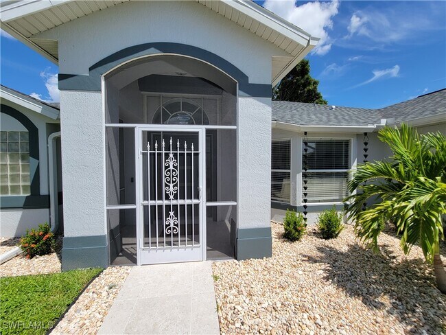 Photo - 237 SW 47th St
