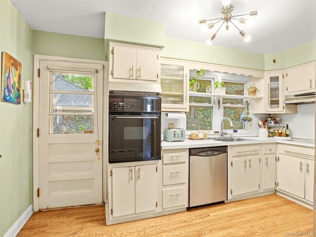 Photo - 1035 Shore Acres Dr