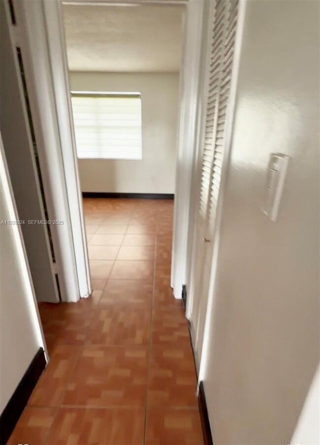 Photo - 301 NW 177th St Unidad 226