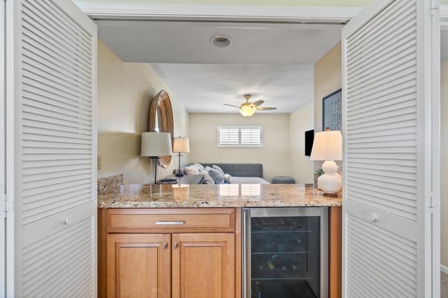 Photo - 16914 Waterbend Dr Unit 270