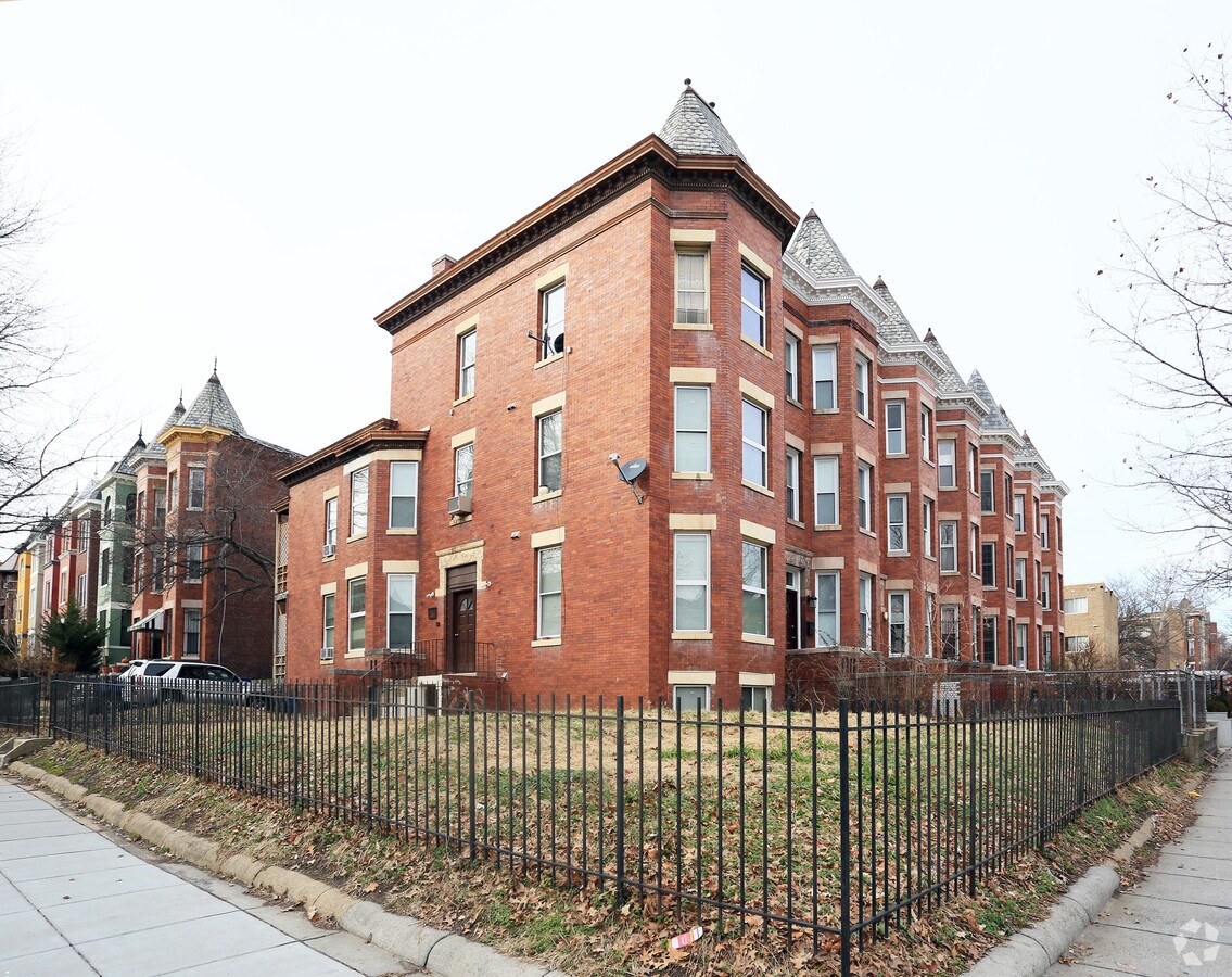 Foto principal - 1301 Harvard St NW