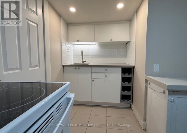 Photo - 143 Echo Dr Unit 1