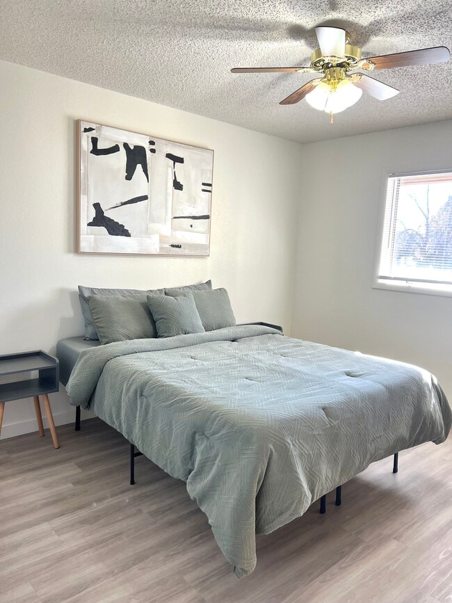 Master Bedroom - 219 14th Ave S Condo