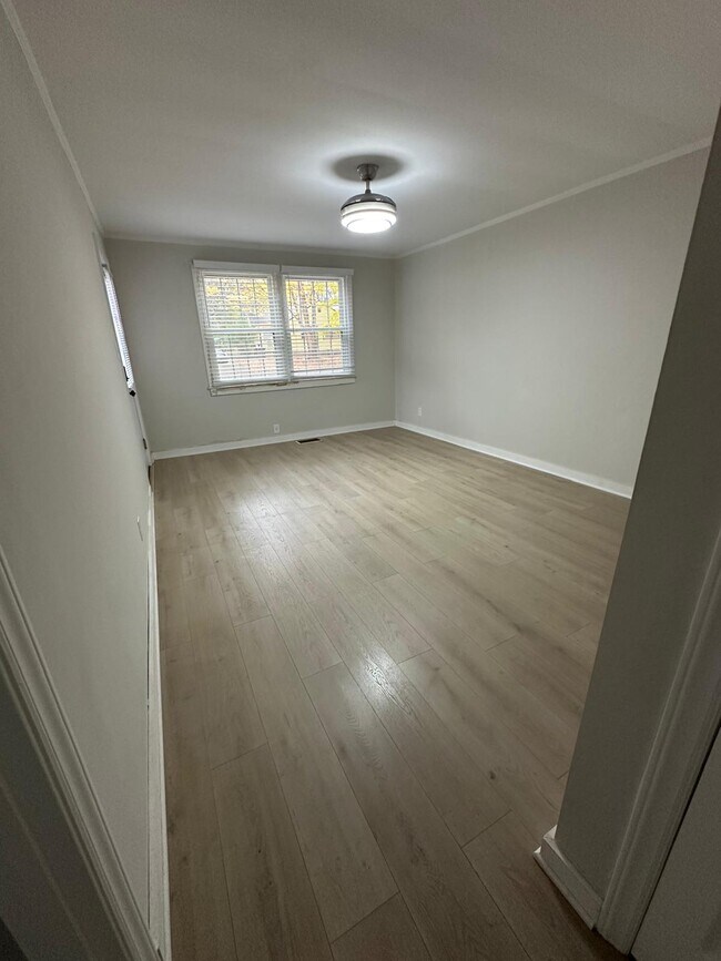 Photo - 1400 Richmond Pl