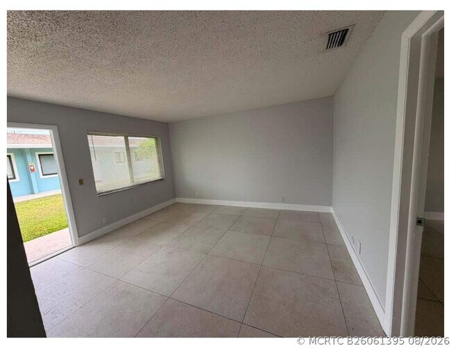 824 N G St Unit A