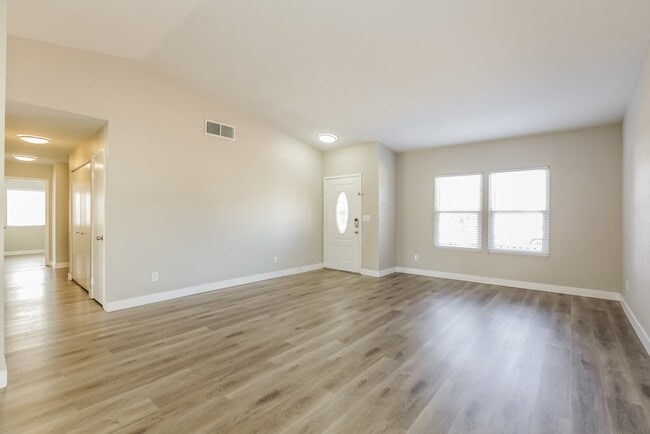 4288 Apex Dr
