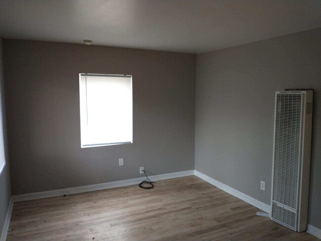 Front room - 74 W Moler St Unit E