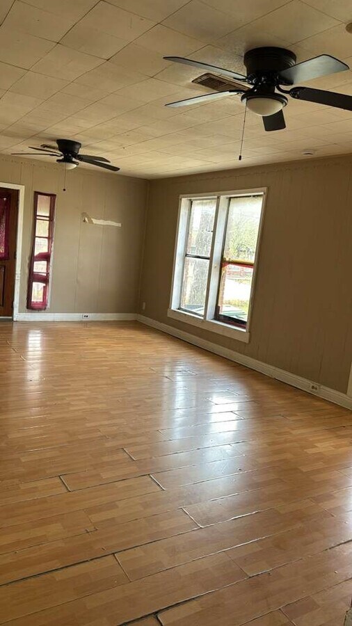 Photo - 7933 Brays St Unidad A