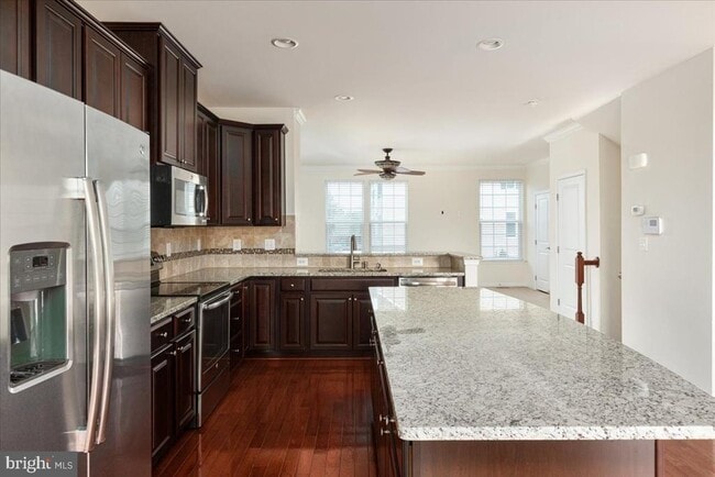 Photo - 139 Hornbeam Dr