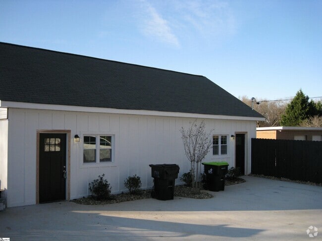Building Photo - 1 Bollinger St Unit B Rental