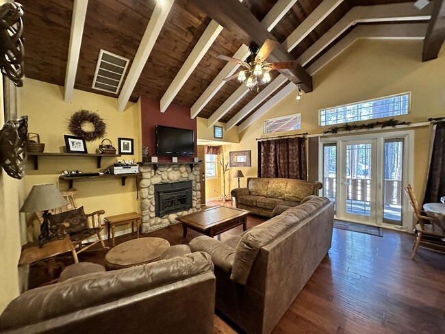 Photo - 1723 High Meadows Ct