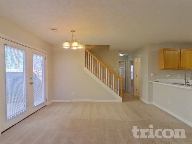 Photo - 1960 Lexington Ln