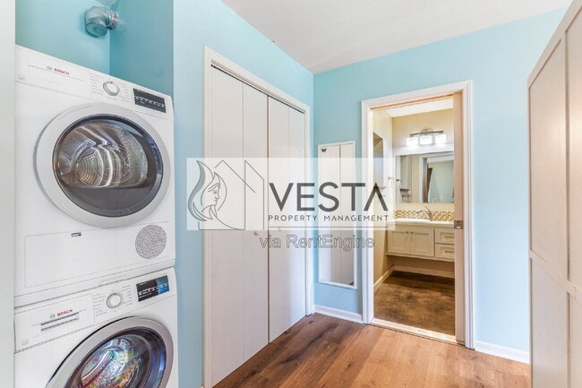 Photo - 10 Wellspring Ln
