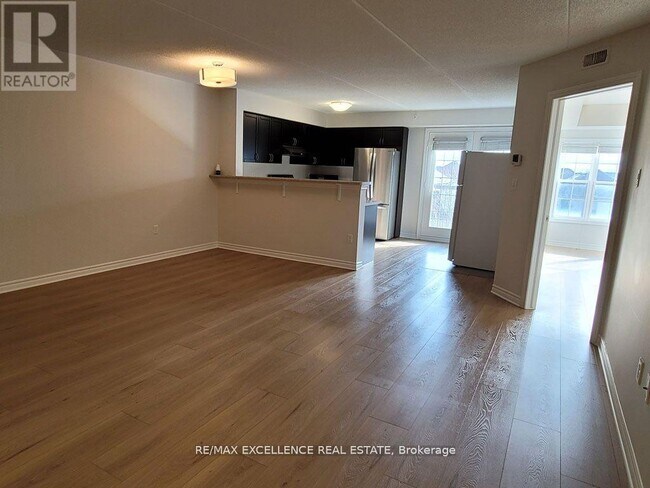 Photo - 1350 Main St E Unit 312
