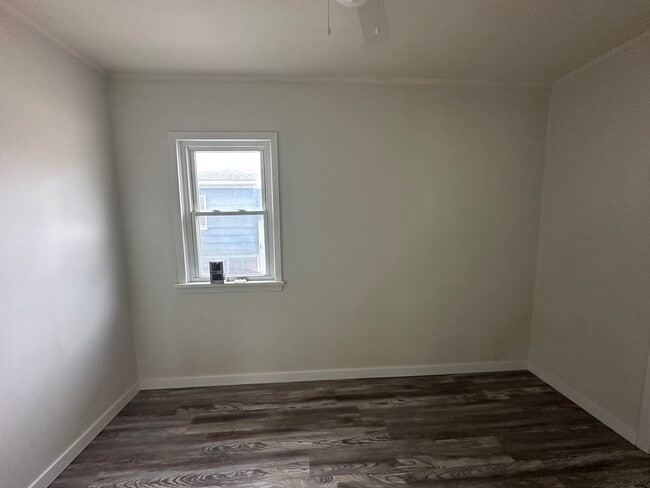 Photo - 18108 Harland Ave