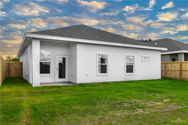 Photo - 24 W Northwood St