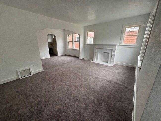 Building Photo - 325 S Lincoln Ave Unit 1