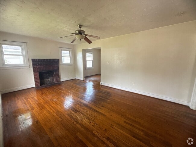 Building Photo - 521 Edwards St Rental
