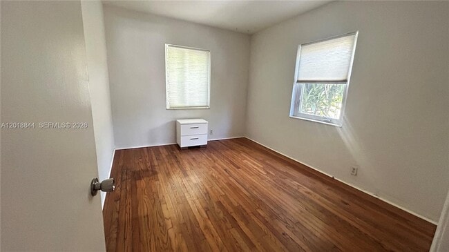 Photo - 831 SW 11th St Unit B
