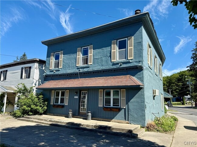 Building Photo - 2117 Main St Rental