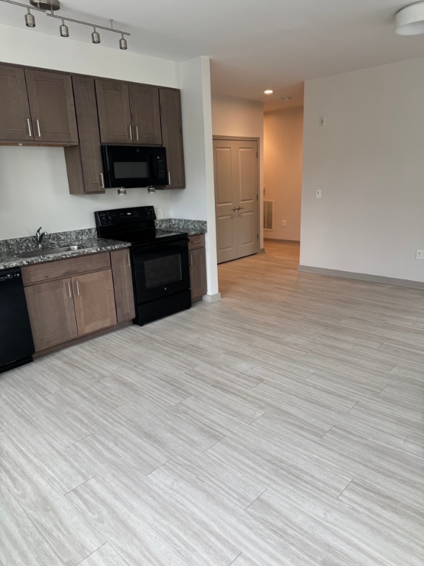 Photo - 2317 Huntington Ave Unidad 418