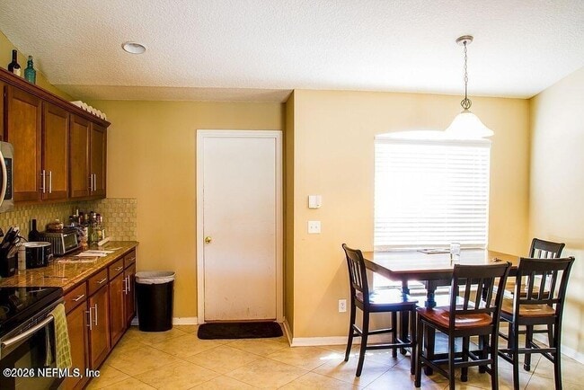 Photo - 11542 Wandering Pines Trail W