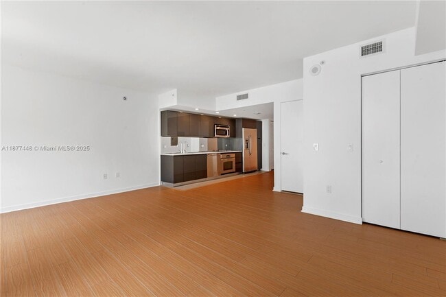 Photo - 31 SE 6th St Unit 705