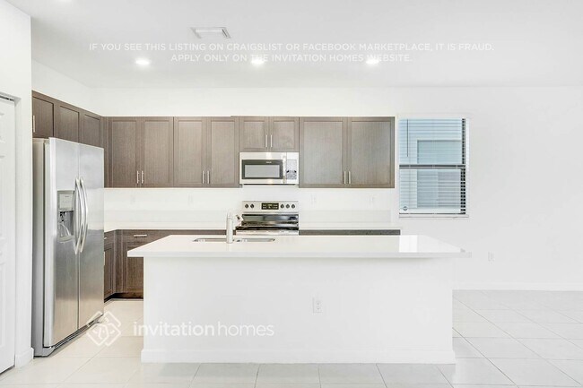 Photo - 2410 N 108th Dr