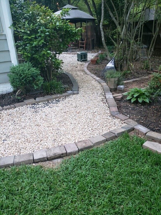 Photo - 1049 Woodland Dr