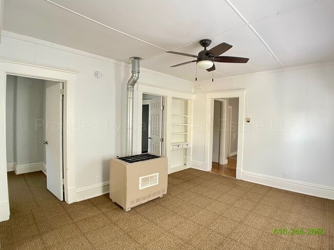 Photo - 346-346 Diamond Ave SE Unit 2