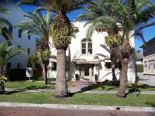 Photo - 613 E Ridgewood St Condo Unit S