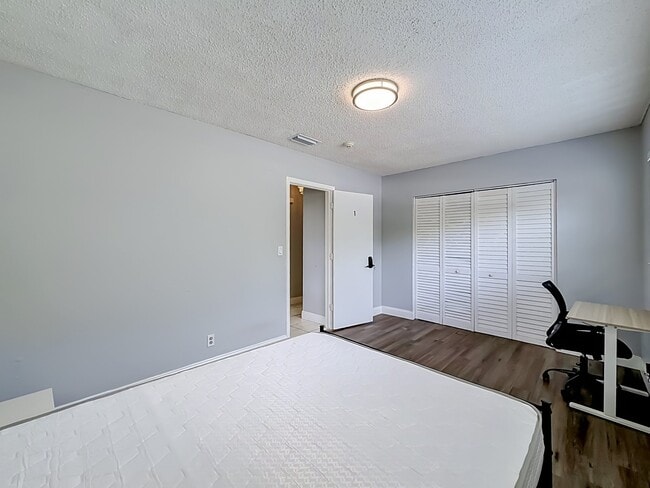 Photo - 7460 NW 16th St