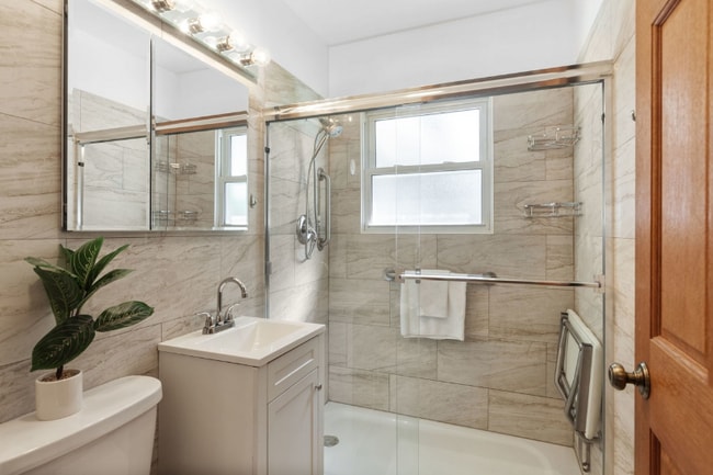 Photo - 2666 Porter Pl