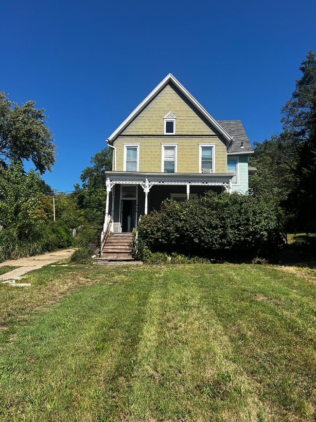 Building Photo - 1420 W 37th Ave Unit 3 Rental