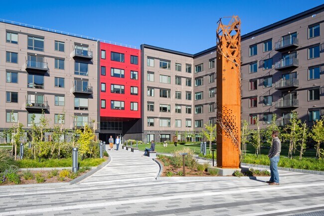 Clippership Apartments on the Wharf