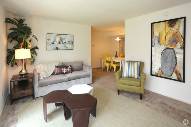 Chasewood apartment living room