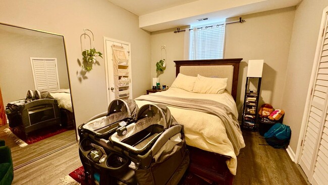 Photo - 1453 W Cortez St Unit 2