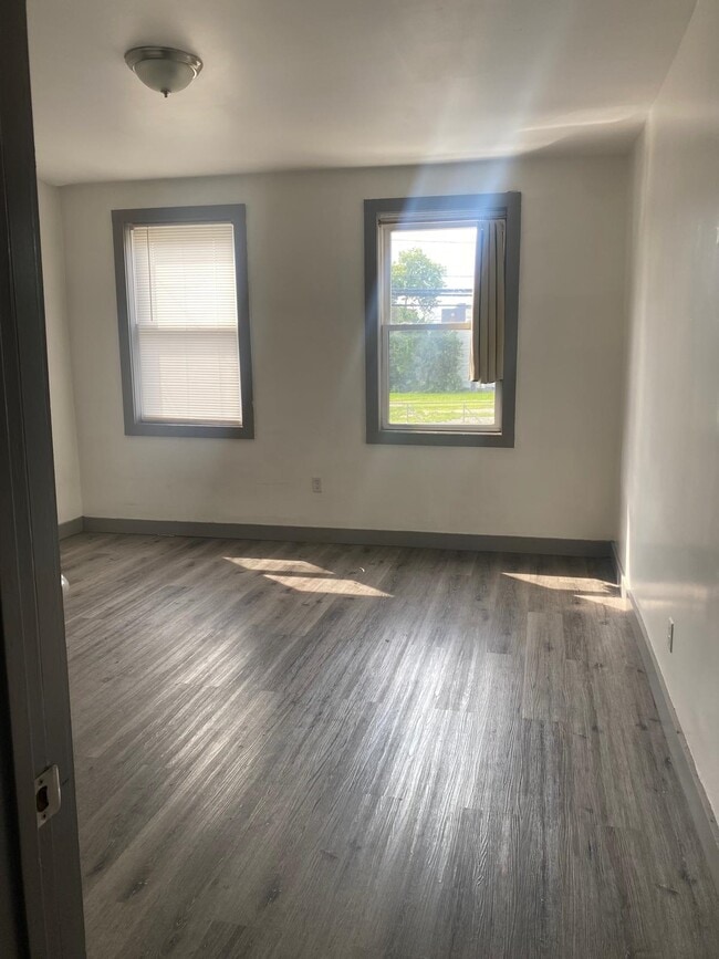 Photo - 158 Summit Ave