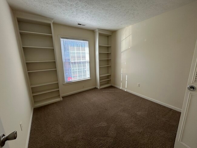 Princeton Circle West Apartments