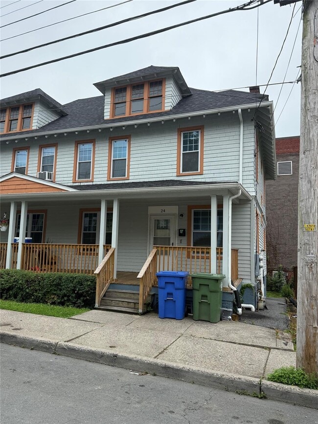 Photo - 26 Linden Ave Townhome