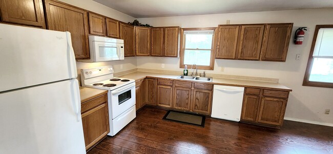 Photo - 310 S Basswood Ave