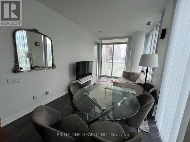 Photo - 28 Wellesley St E Unit 2507