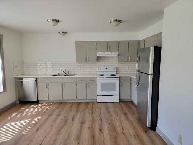 Photo - 2204 Assumption St