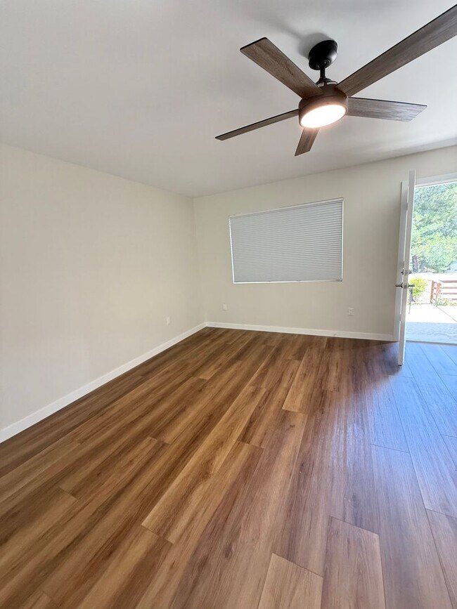 Photo - 2 Bed 1.5 Bath Fully Remodeled Condo AVAIL...