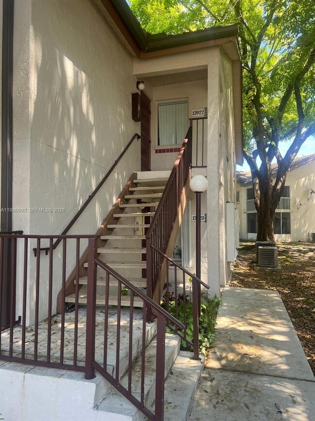 Photo - 13922 SW 91st Terrace Unit 13922