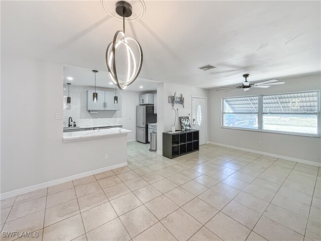 Photo - 429 Morgan Cir S