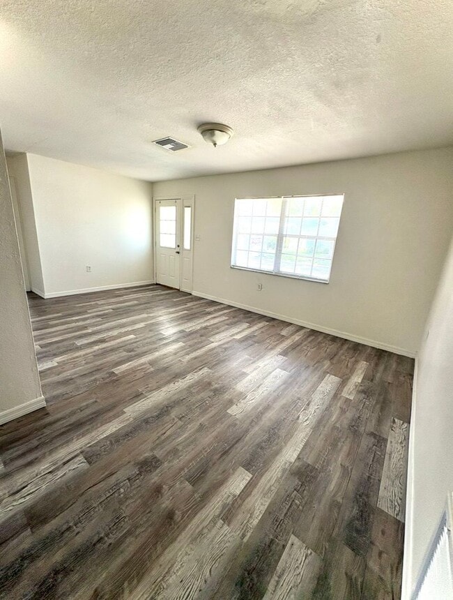 Photo - 8151 Hixton Dr