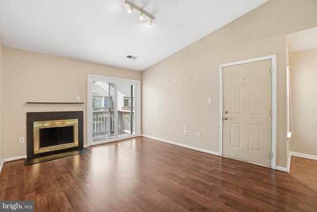 Photo - 8633 Beekman Pl Unit 33D